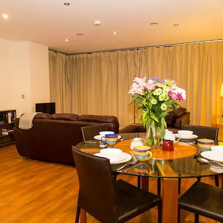 Spacous Escape 3br Ensuited Free Parking *