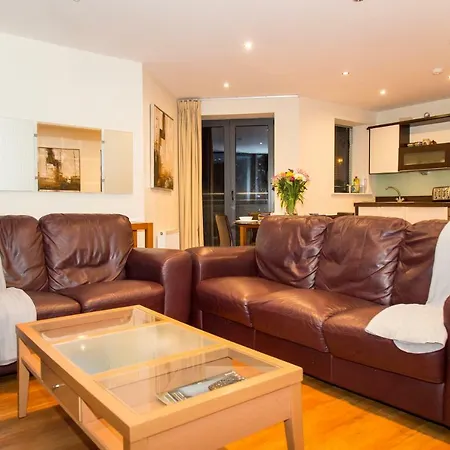 Spacous Escape 3br Ensuited Free Parking Apartamento *