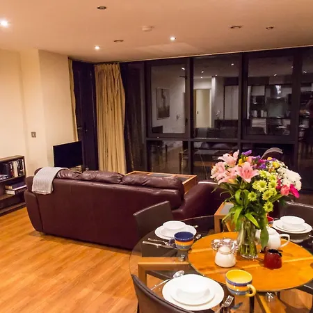 Spacous Escape 3br Ensuited Free Parking